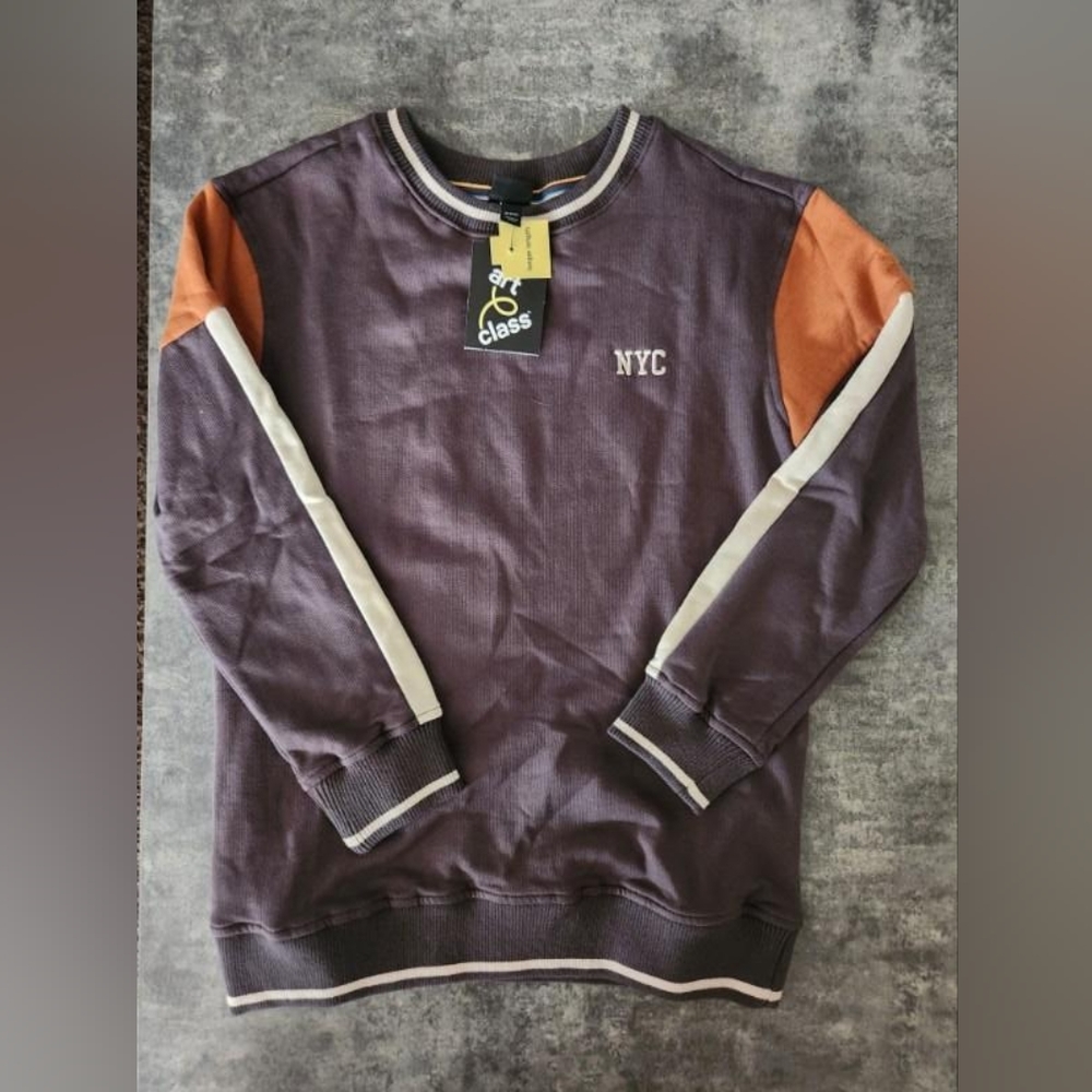 NWT Art Class NYC Sweatshirt 8/10(M)